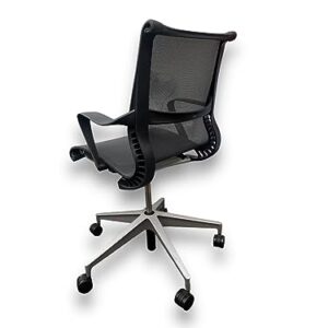 Chaise de bureau Herman Miller Setu : confort et design moderne