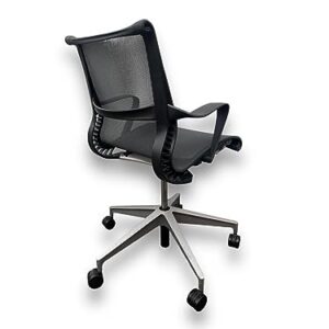 Chaise de bureau Herman Miller Setu : confort et design moderne